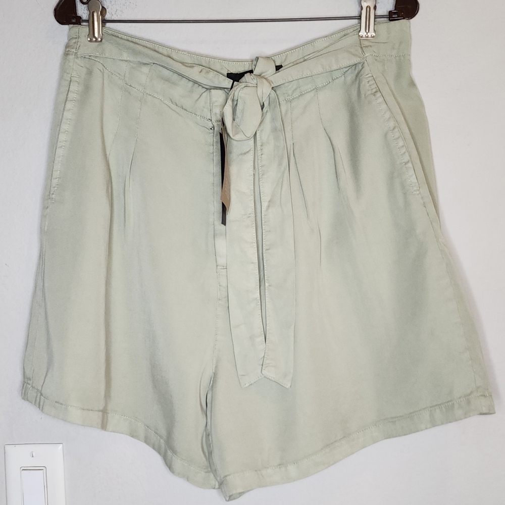 NWT Vero Moda XL Tall Sage Green Lyocell Highrise Pleated Loose Summer Shorts